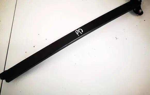 Front door glass trim molding