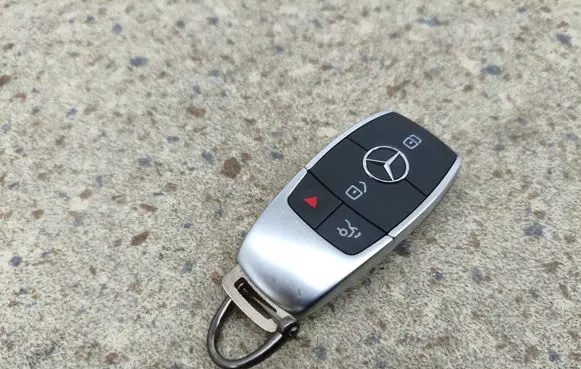 Mercedes-Benz GLB X247 Ignition key/card A1779057004 S192400H173 201170887