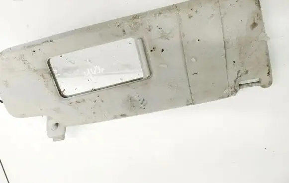 Volkswagen Golf V Sun visor