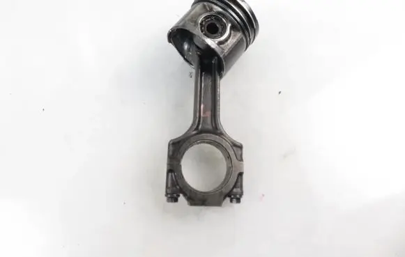 Fiat Croma Piston with connecting rod