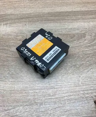 Toyota Corolla Verso AR10 Alarm control unit/module 081900F810