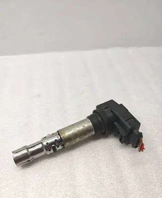 Volkswagen Golf V High voltage ignition coil 036905715 78180004 E1S3