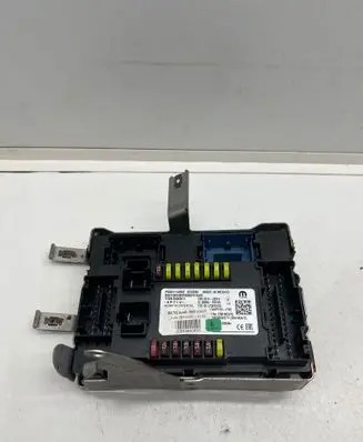 Jeep Compass Fuse module P68411149AE 00534930630 28703699