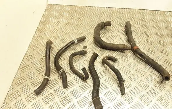 Engine coolant pipe/hose