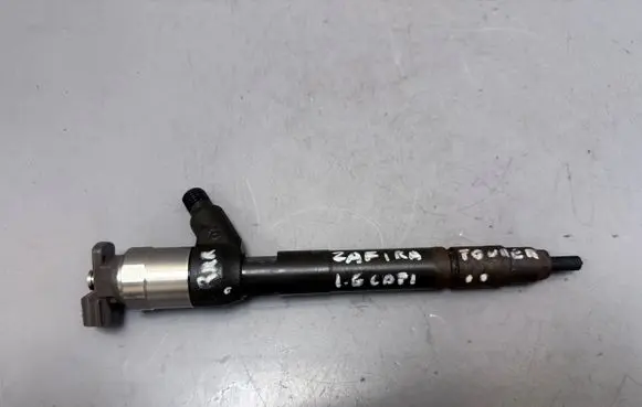 Opel Zafira C Fuel injector 555700012 24102310 23212413