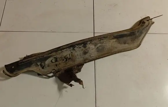 Skoda Octavia Mk2 (1Z) Wiper trim 