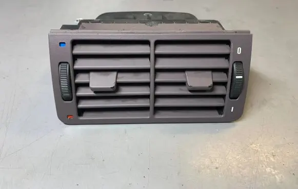 BMW 7 E38 Rear air vent grill 64228391623 8391623 64228390290