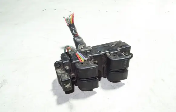 Mazda 6 Electric window control switch