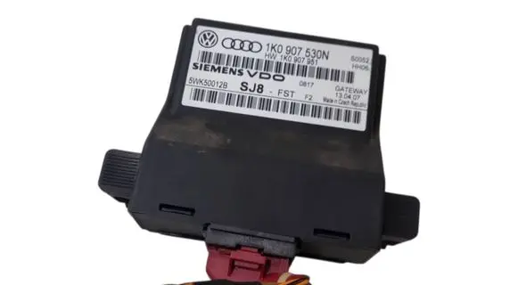 Volkswagen Golf V Gateway control module 1K0907530N