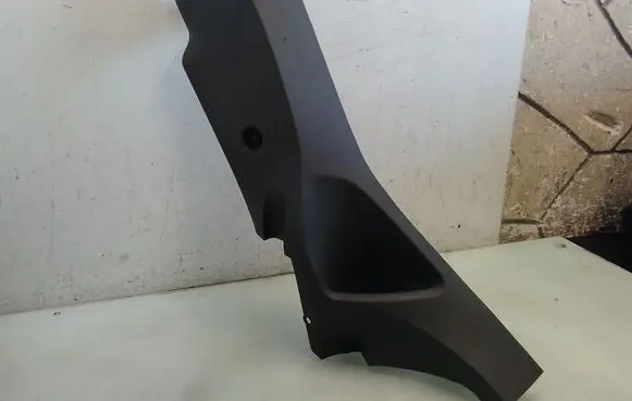 Ford Focus Rear seat side top trim 4M51A31017A