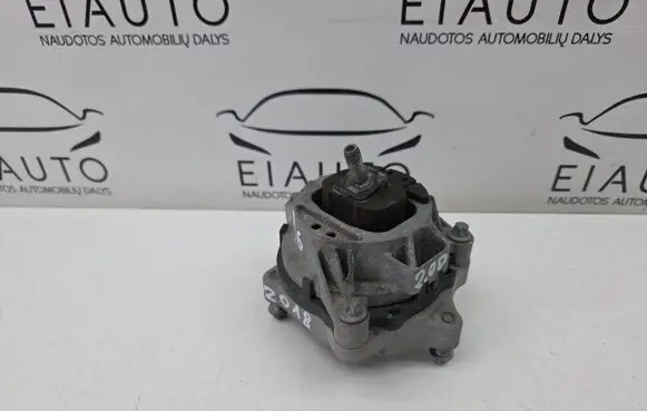 BMW 4 F36 Gran coupe Engine mount bracket 6859411