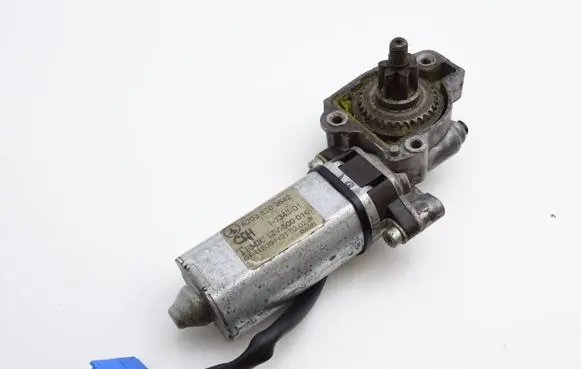 Mercedes-Benz C W203 Seat adjustment motor A2038203642