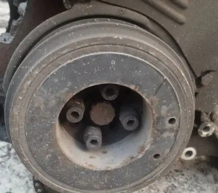 Volkswagen Golf IV Crankshaft pulley