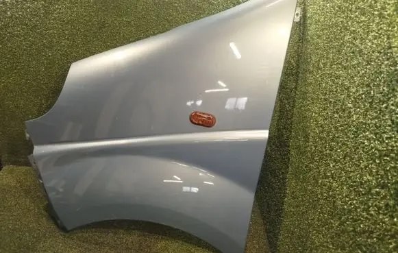 Opel Vivaro Fender