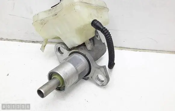 Audi A4 S4 B8 8K Master brake cylinder 8K0611301A