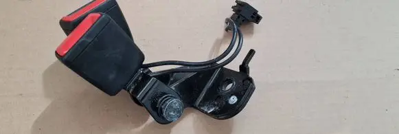 Audi A6 S6 C8 4K Middle seatbelt buckle (rear) 4K8857739AN