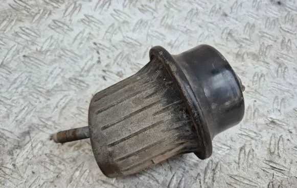 Lexus GS 300 350 430 450H Engine mount bracket