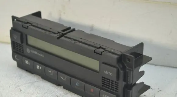 Volkswagen PASSAT B5 Climate control unit 12120051