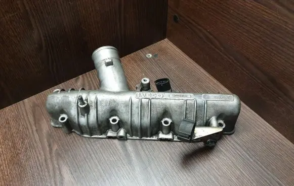 Iveco Daily 35 - 40.10 Intake manifold 504058786