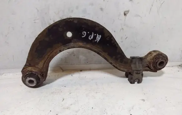 Skoda Octavia Mk2 (1Z) Rear control arm 1K0505323N