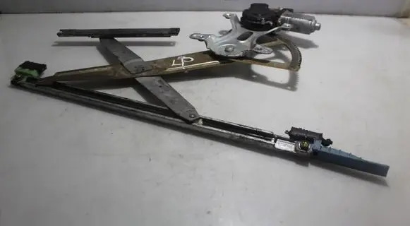 Lexus IS 200-300 Front window lifting mechanism without motor