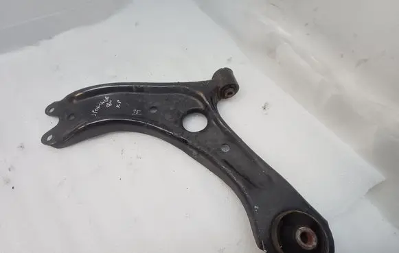 KIA Sportage Front lower control arm/wishbone