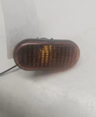 Renault Scenic I Front fender indicator light 7700822136