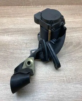 Mercedes-Benz S W220 Front seatbelt 00064577 2208601385