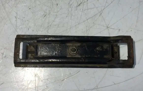 Battery bracket