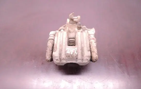 Skoda Superb B5 (3U) Rear brake caliper D241