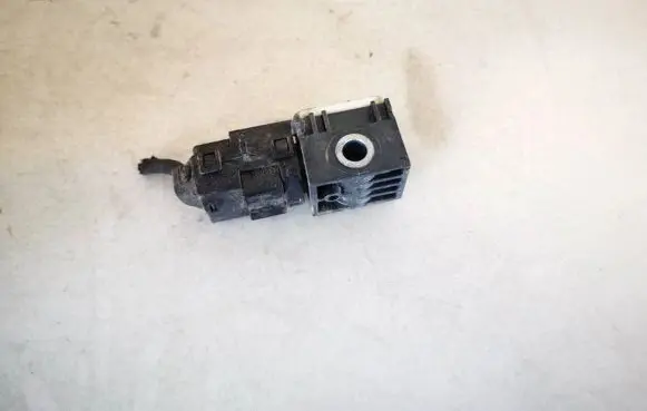 Hyundai Santa Fe Airbag deployment crash/impact sensor 959303l100 95930-3l100