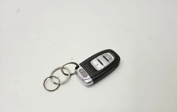 Audi A4 S4 B8 8K Ignition key/card 