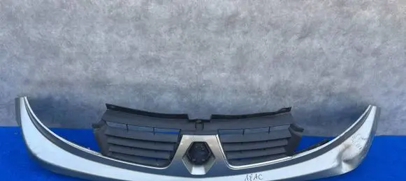 Renault Trafic II (X83) Front bumper upper radiator grill 623100251R