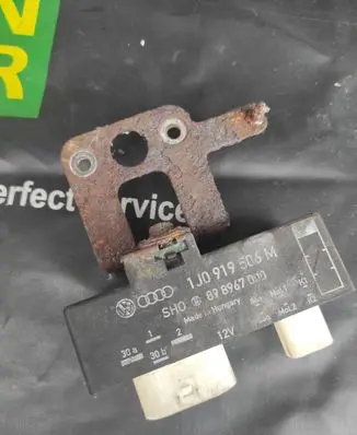 Skoda Fabia Mk1 (6Y) Coolant fan relay 1J0919506M