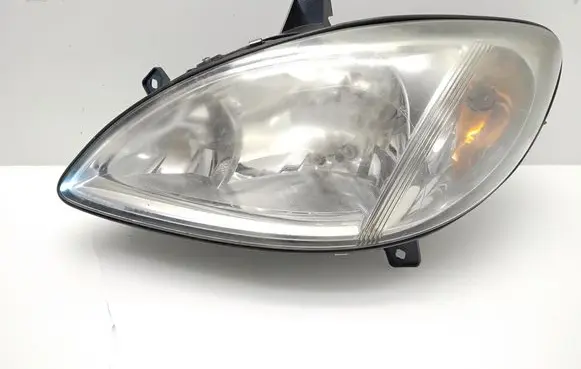 Mercedes-Benz Vito Viano W639 Headlight/headlamp 24670300 24670100