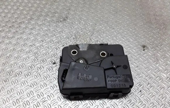 BMW 3 E46 Tailgate window lock/catch/latch 51248218849