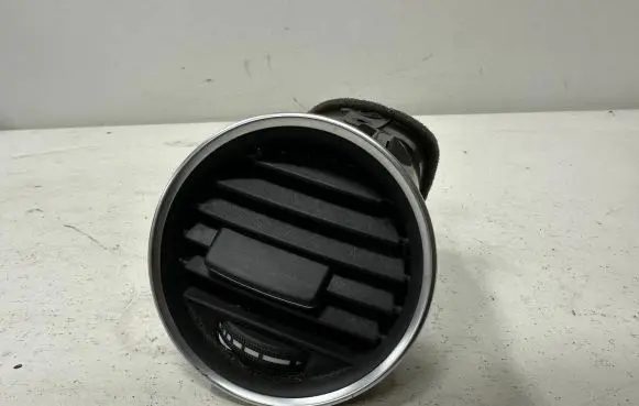 Mercedes-Benz C W204 Dash center air vent grill A2048306654 1053349 186211