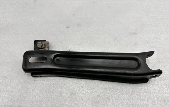 Holder (bracket)