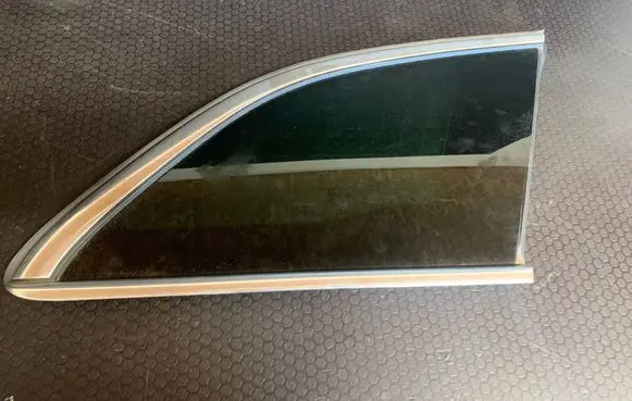 Opel Insignia A Rear side window 13237827