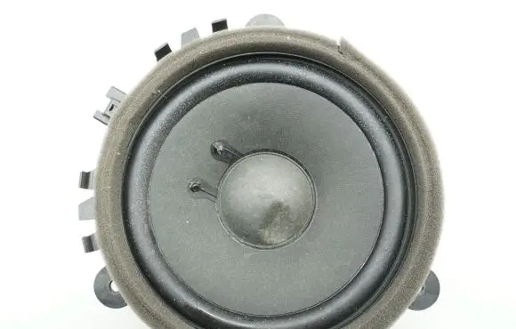 Volvo XC70 Subwoofer speaker 30657445