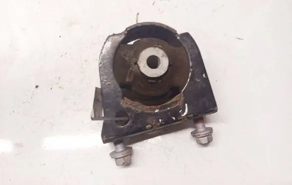 Toyota Avensis T270 Engine mount bracket 