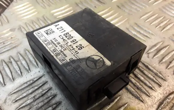 Mercedes-Benz E W211 Alarm control unit/module 2118209126 A2118209126