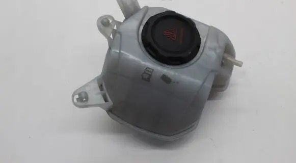 Volkswagen Polo VI Coolant expansion tank/reservoir 2Q0121407D