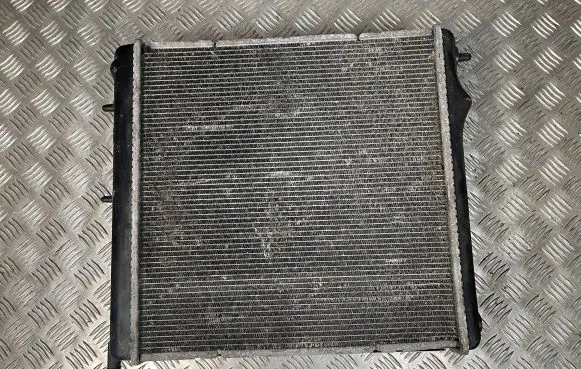 Citroen DS3 Coolant radiator 870960000 9675280980