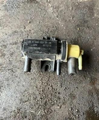 Mercedes-Benz E W212 Turbo solenoid valve A0091533128 12T273 70078208