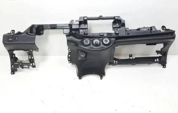 Dashboard lower bottom trim panel