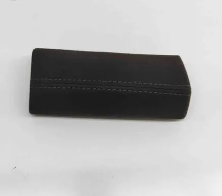 Dashboard glove box trim