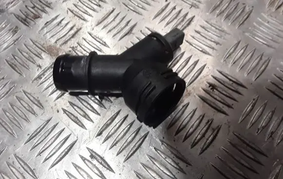 Volkswagen Golf V Engine coolant pipe/hose 1K0122291AE
