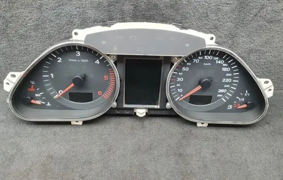 Audi A6 S6 C6 4F Speedometer (instrument cluster) 4F0920932 4F0910930C