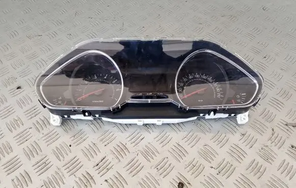 Peugeot 3008 I Clock 